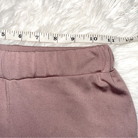 Coordinated set - Mauve 2 piece workout set - Picture 8 of 12